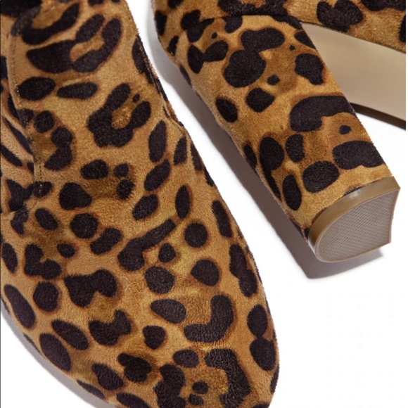 Size 7 leopard suede OTK boots with chunky heel - Picture 6 of 6